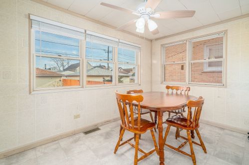 6117 Tripp Ave, Chicago IL 60652-3622 exterior