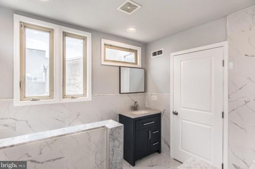 2037 Lawrence St, Philadelphia PA 19120-1828 exterior