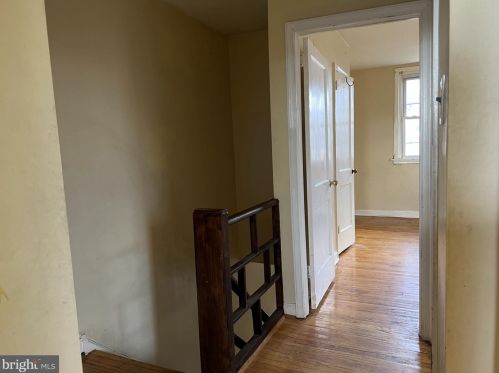 610 Longshore Ave, Philadelphia PA 19111-4423 exterior