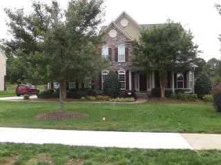 1704 Kings Manor Ct, Matthews, NC 28105-5451