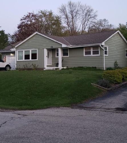 4915 Spring Ln, Milwaukee, WI 53223-4363