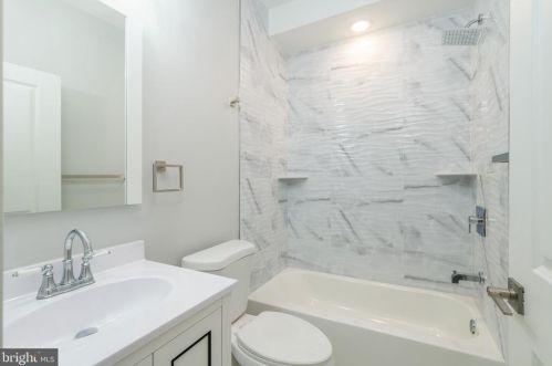 1720 22nd St, Philadelphia PA 19145-1943 exterior