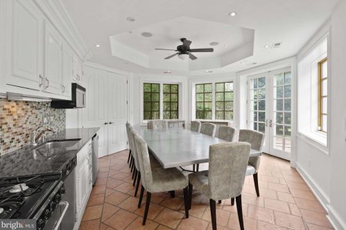 11705 Centurion Way, Rockville MD 20854-6419 exterior