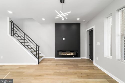 3734 Dungan St, Philadelphia PA  19124-5524 exterior