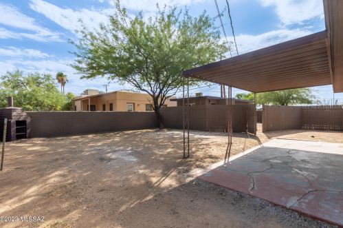 3702 Seneca St, Tucson AZ 85716-3205 exterior