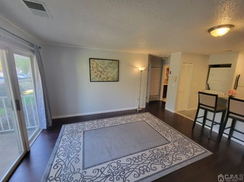 516 Edpas Rd, New Brunswick NJ 08901-3808 exterior