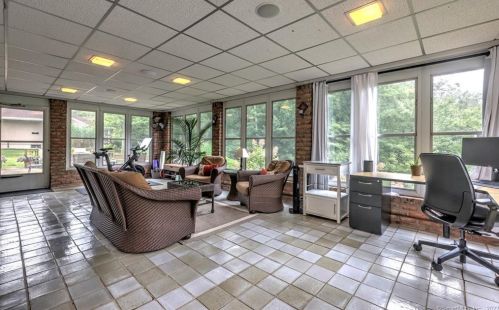 55 Mtn Brk Rd, North Haven CT 06473-1019 exterior