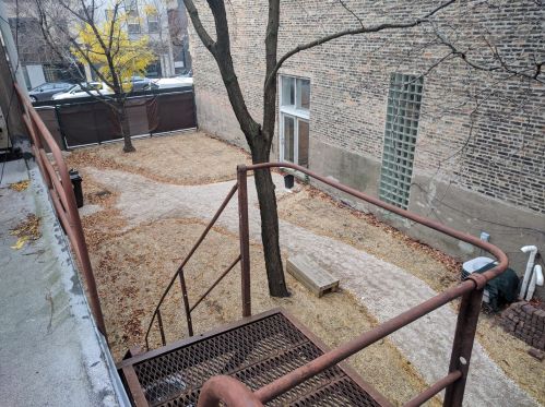 811 19th St, Chicago IL 60608-3409 exterior