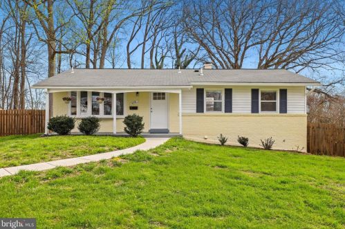 4216 Landgreen St, Rockville, MD 20853-2731