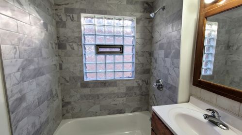 404 8 Ave, Broadview IL 60153-1515 exterior