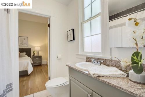 1522 Harmon St, Berkeley CA 94703-2415 exterior