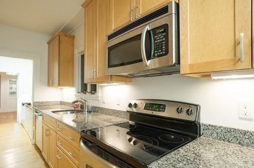 199 Church St, Newton MA 02458-2015 exterior