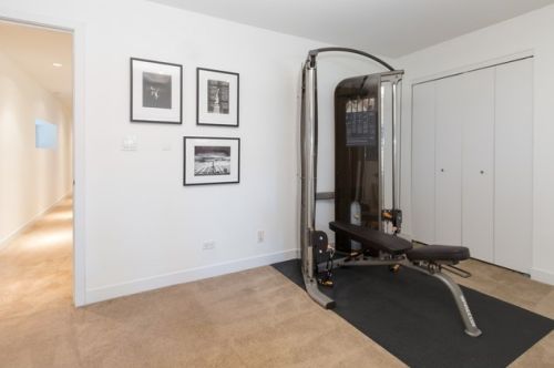 2131 Moffat St, Chicago IL 60647-4313 exterior