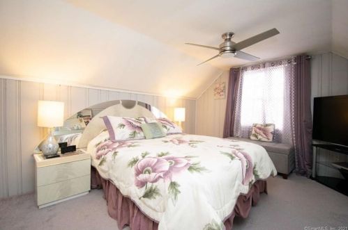 38 Raffia Rd, Enfield CT 06082-5171 exterior