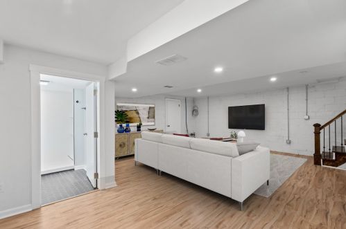 931 Mirror St, Pittsburgh PA  15217-2643 exterior