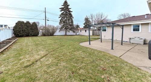 5236 24 St, Milwaukee WI 53204-2505 exterior