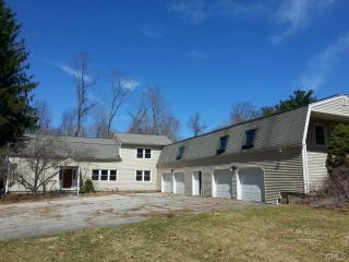 40 Bloomer Rd, Ridgefield, CT 06877-6006