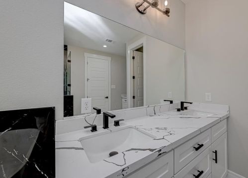 146 Bermuda Cir, Montgomery TX 77356-8205 exterior