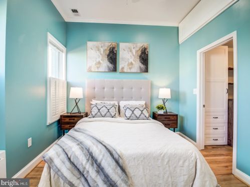 1341 Emerald St, Washington DC 20002-5432 exterior