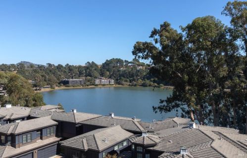 15 De Silva Island Dr, Mill Valley, CA 94941-3004