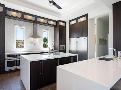 225 Conners Ave, Naples FL 34108-2152 exterior