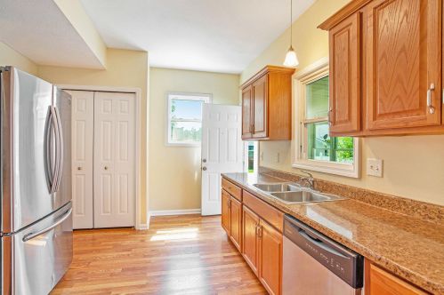 824 1 St, Grand Rapids MI 49504-5575 exterior