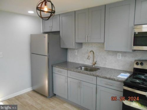 2545 Marshall St, Philadelphia PA 19148-4633 exterior