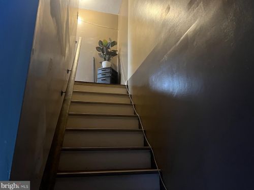 421 Gdn Ave, Camden NJ 08109-1481 exterior