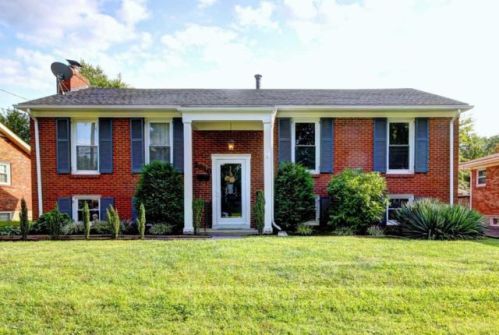 2816 Pomeroy Dr, Louisville KY  40220-3036 exterior