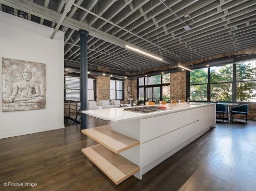 420 Grand Ave, Chicago IL 60612-1144 exterior