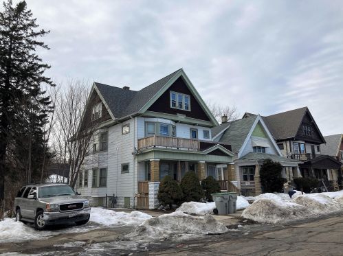 3517 23rd St, Milwaukee WI  53206-1842 exterior