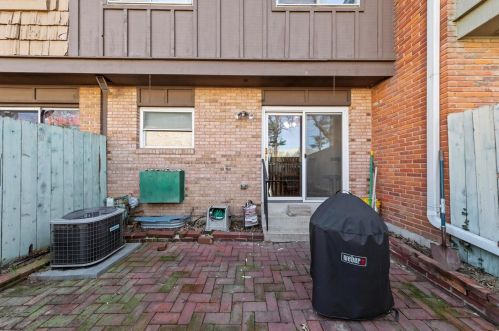 8757 Santa Bella Dr D, Hazelwood MO 63042-2917 exterior