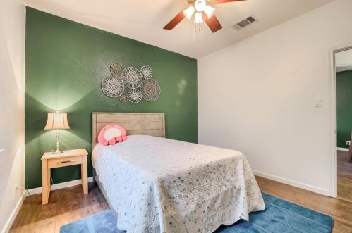 8514 Frst Hts Ln, Austin TX 78749-3500 exterior