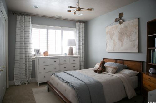 8967 Cobble Canyon Ln, Sandy UT 84093-3813 exterior