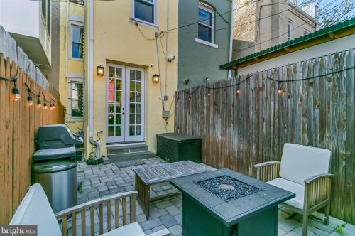 2263 12 Pl, Washington DC 20002-6355 exterior