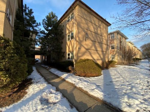 8748 Berwyn Ave, Chicago IL 60656-2321 exterior