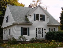 28 Brewster Rd, Newton, MA 02461-1302