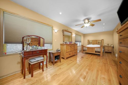 6129 Mcvicker Ave, Chicago IL 60638-4325 exterior