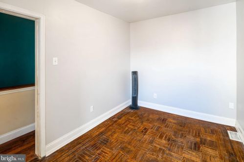 3258 Livingston St, Philadelphia PA 19134-5207 exterior