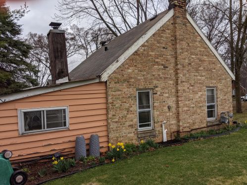 805 112th St, Milwaukee, WI 53226-3743