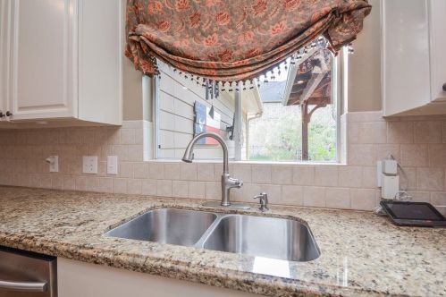 32714 Westminster Dr, Fulshear TX 77441-4098 exterior