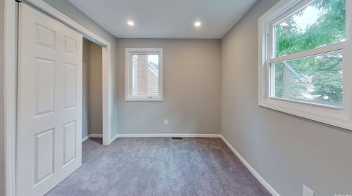 108 2 St, Huntington Station NY 11746-1565 exterior