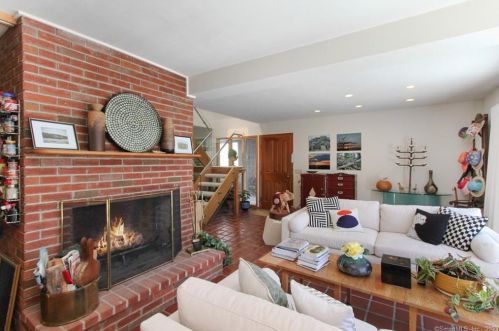 255 Mamanasco Rd, Ridgefield CT  06877-1718 exterior