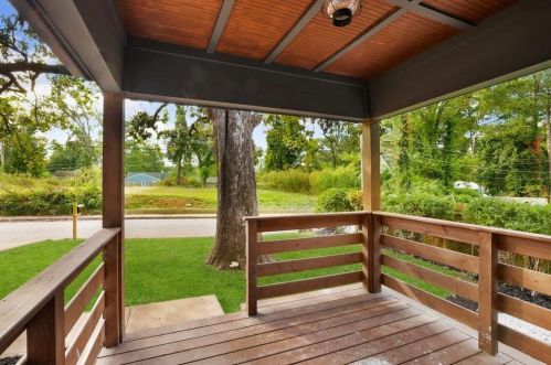 2352 Herring Rd, Atlanta GA 30311-2819 exterior