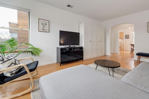 4911 Wolcott Ave, Chicago, IL 60609-4850