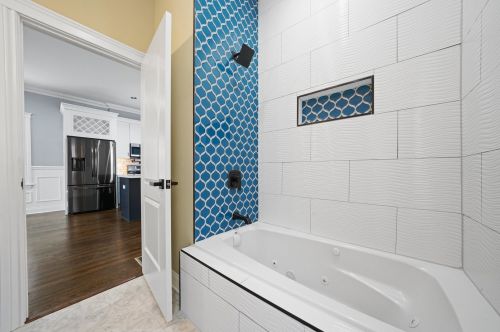 7920 Crandon Ave, Chicago IL 60617-1147 exterior