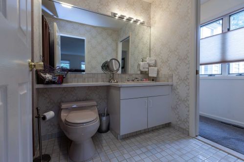 204 Dogwood Ct, Poughkeepsie NY exterior