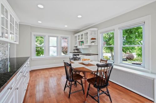 35 Wilson Ave, Valhalla NY 10595-2026 exterior