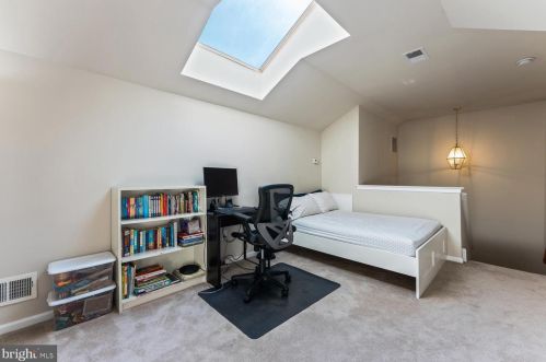 43 Caleb Ln, Princeton NJ 08540-6136 exterior