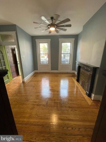 1407 4th St, Philadelphia PA  19147-5907 exterior